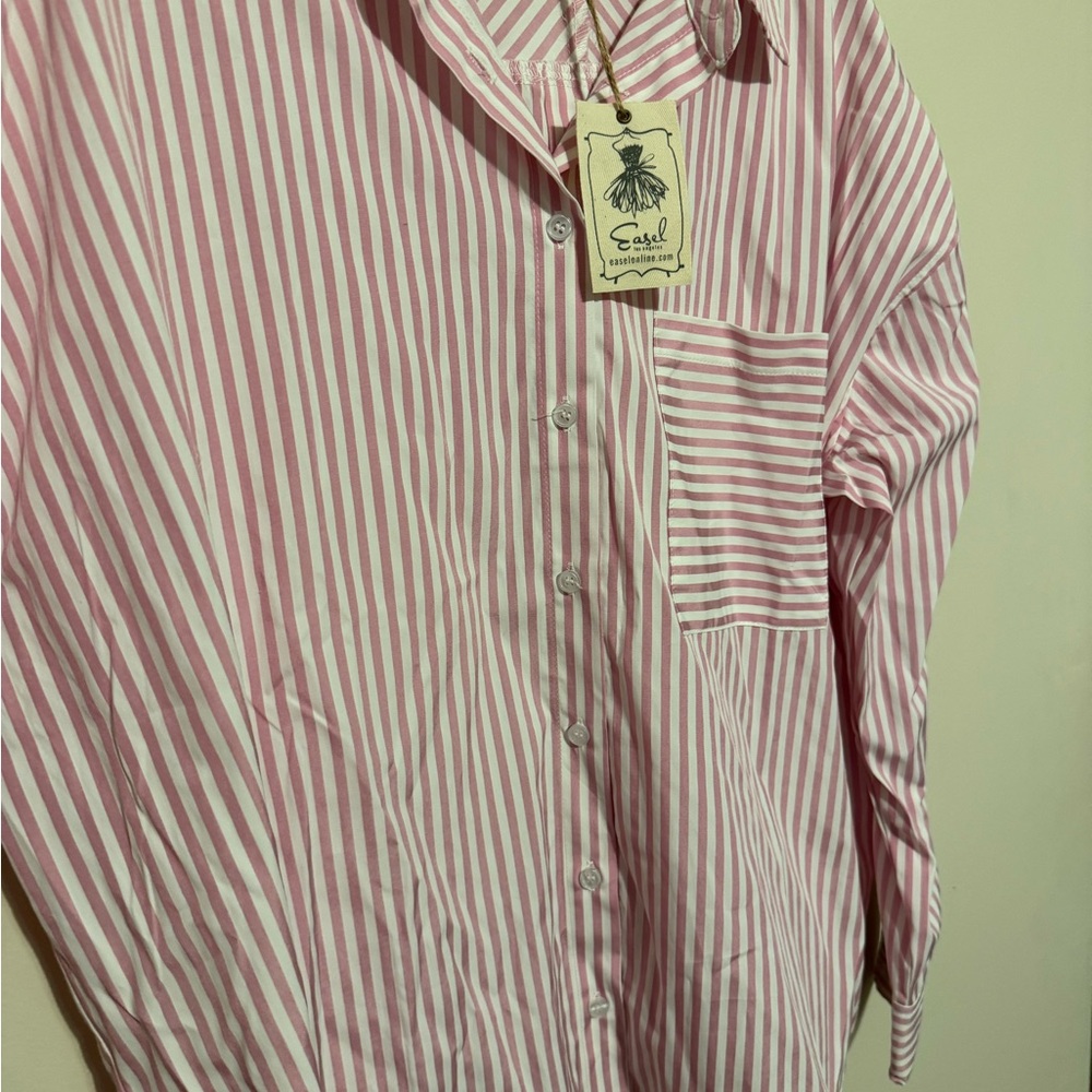 Easel button down top - Picture 3 of 4